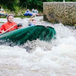 Sjíždění splavu na Vltavě